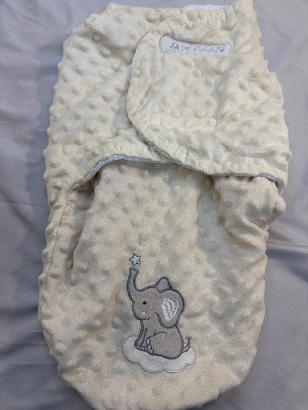 🐥 Petit L'amour - velour Newborn baby elephant design wearable blanket.
